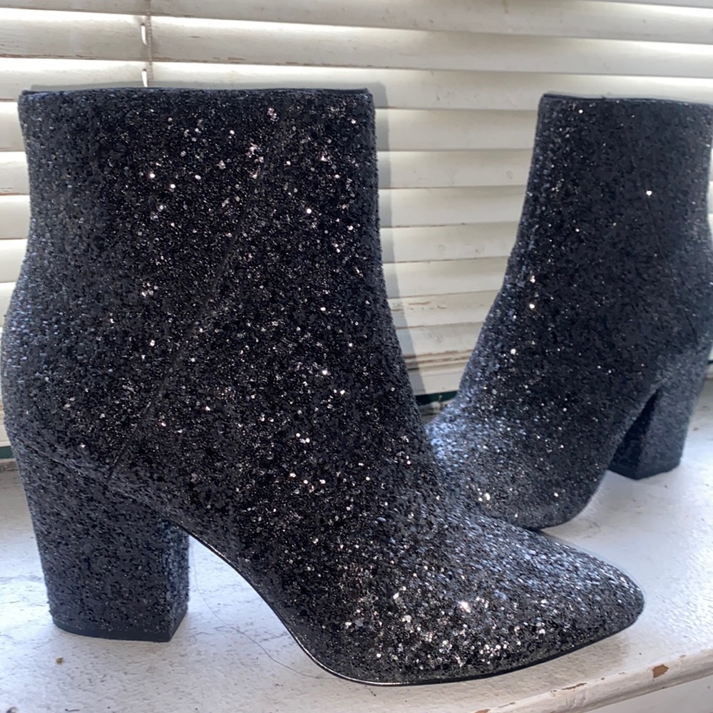 NINE WEST
Women's Savitra Block Heel Booties